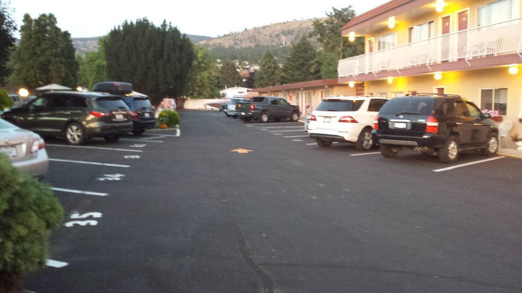 Swiss Sunset Inn Πέντικτον Εξωτερικό φωτογραφία